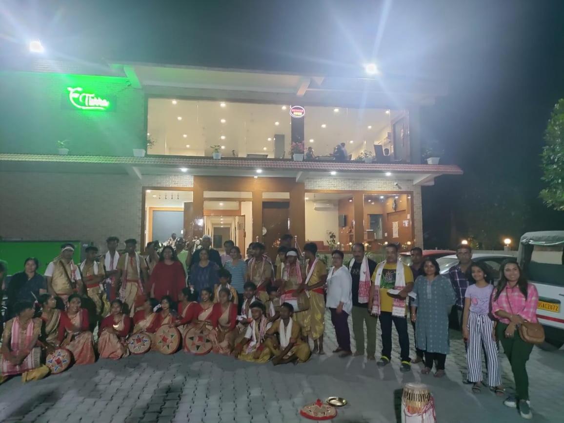 Tierra Hotel Cum Restaurant Kāziranga エクステリア 写真
