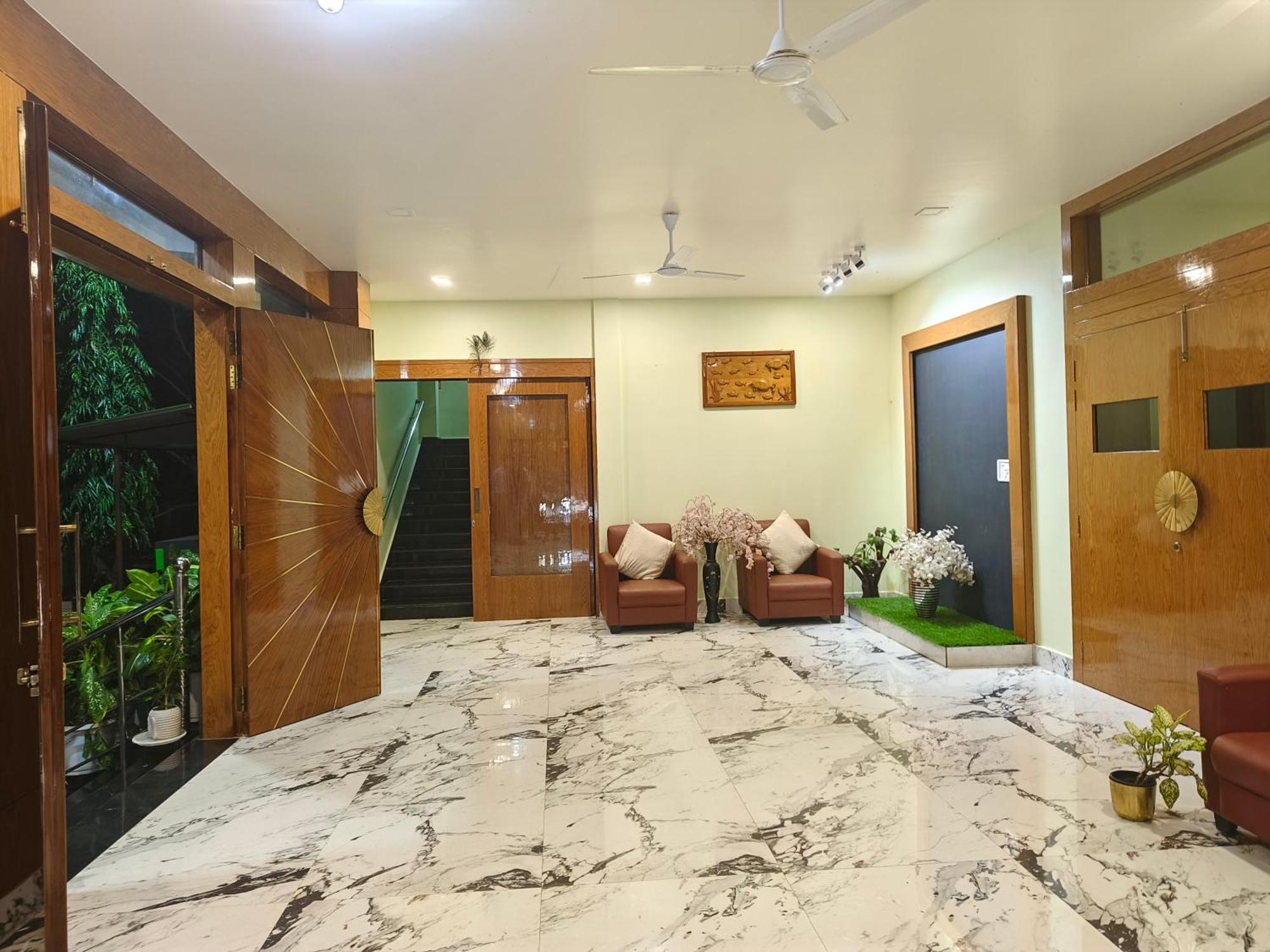Tierra Hotel Cum Restaurant Kāziranga エクステリア 写真